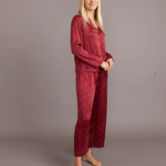 Marine layer Washable Silk pj's set in Rhododendron Lightning Bolt Print - Picture 4 of 8